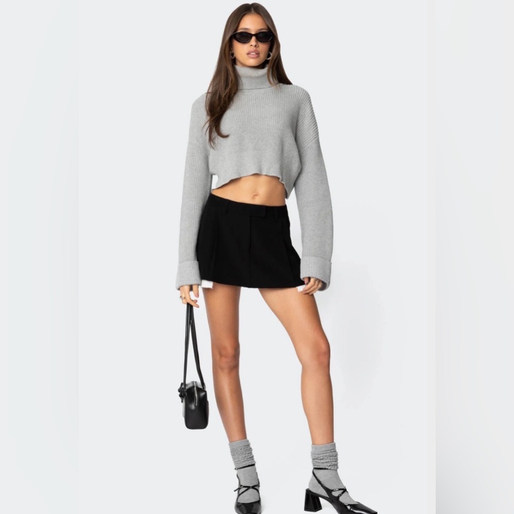 Gray Cropped Turtleneck Sweater by Edikted